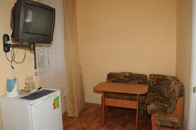 2-х комнатный номер корпус (кондиционер.ТВ.Х.Бойлер). Пансионат "Золотой берег". Береговое