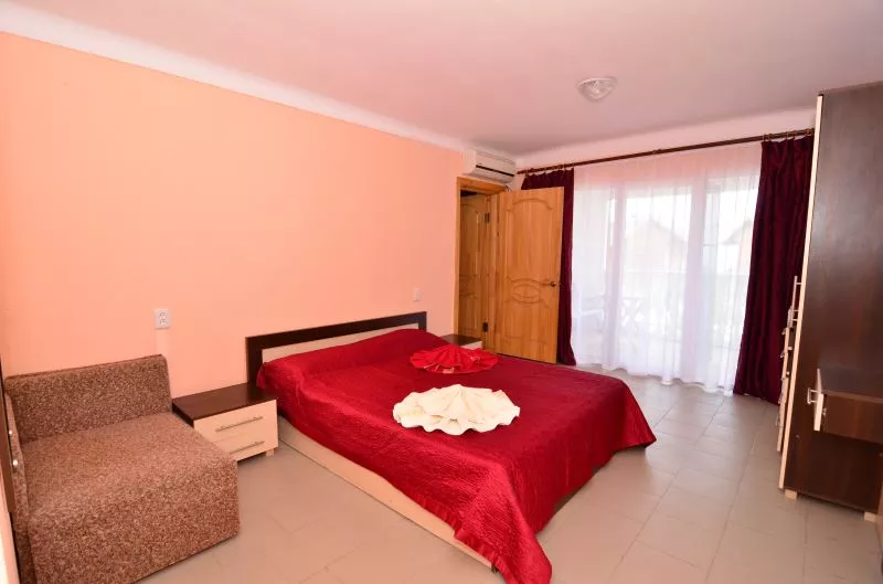 4-местный 2-комнатный стандарт. Пансионат Del Mar. Штормовое 4-местный 2-комнатный стандарт. Пансионат Del Mar. Штормовое