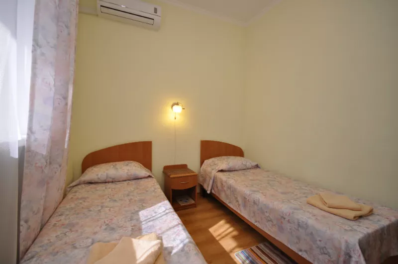 Номер двухместный стандартный. Гостевой дом "Арго". Севастополь