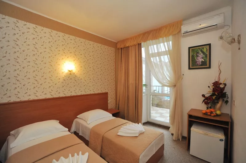 Стандарт 2-х местный. Отель «Глициния». Феодосия