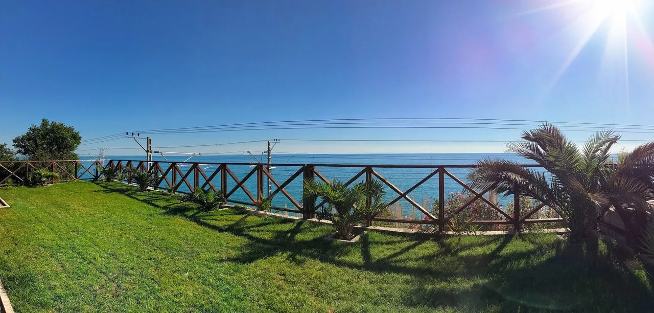 . Отель АЙСБЕРГ. Лазаревское