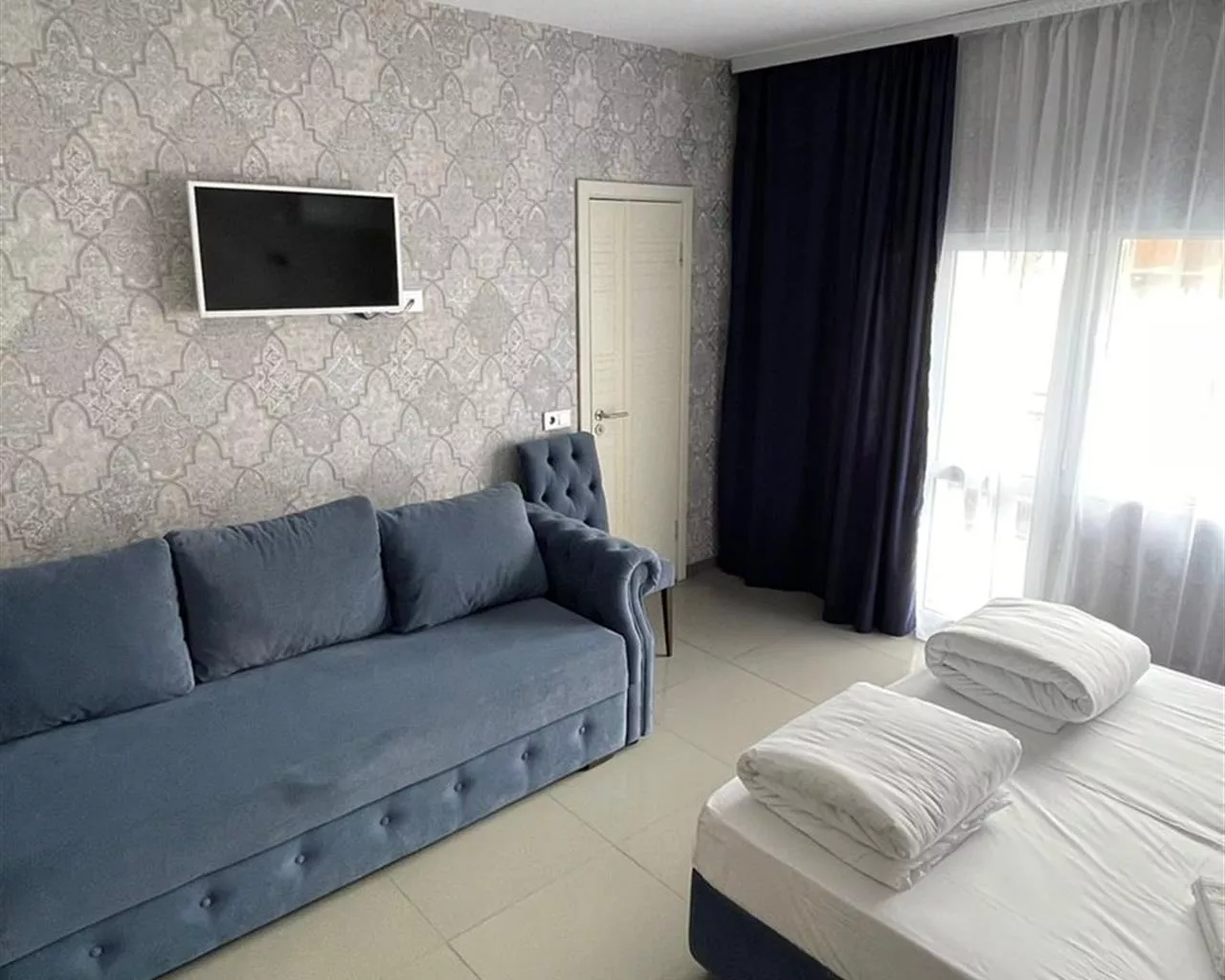 . Отель "Адмирал" . Лазаревское