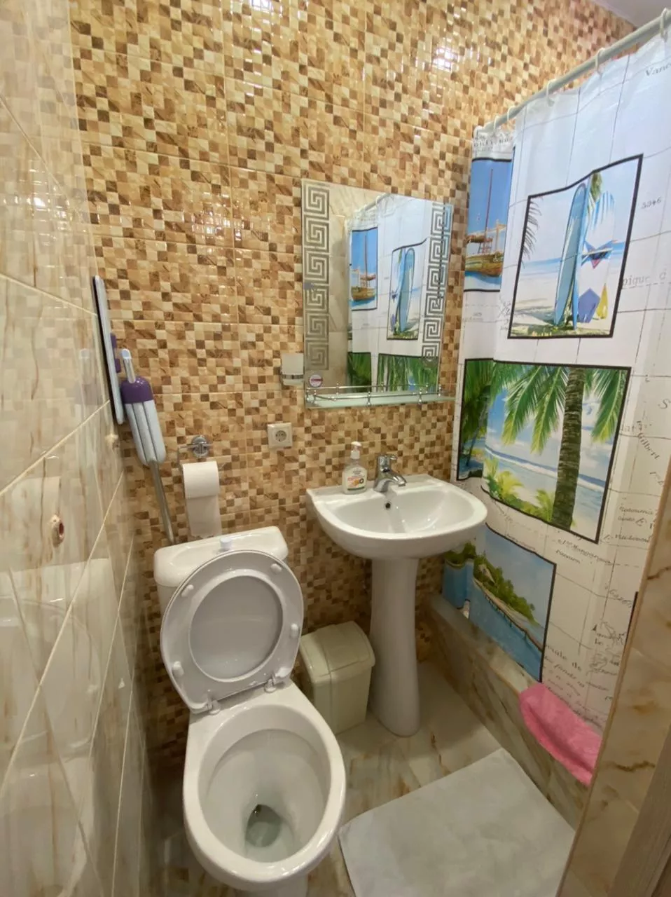 . Гостевой дом Золотая бухта. Адлер