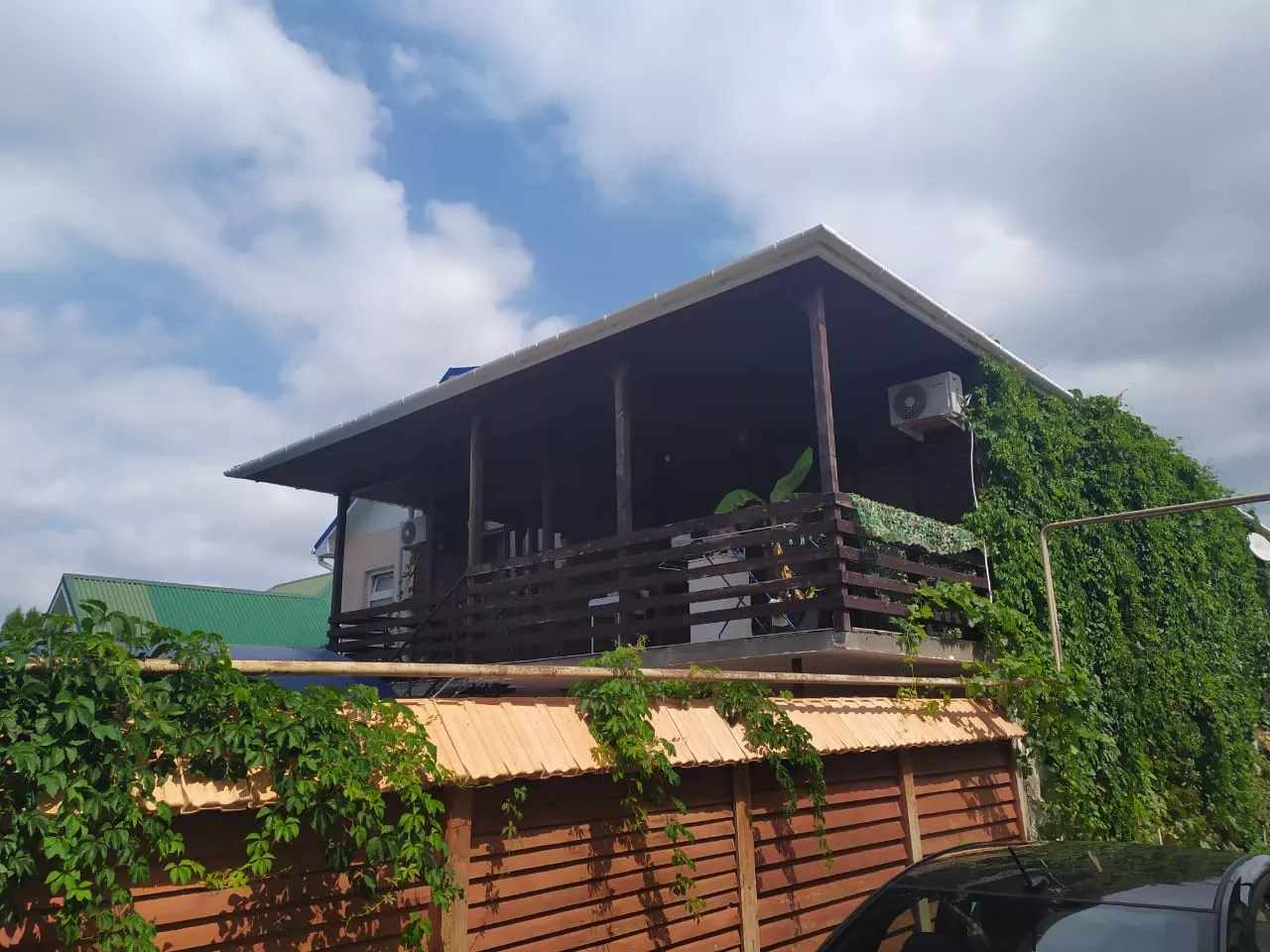 . Гостевой дом на Комарова 17. Витязево