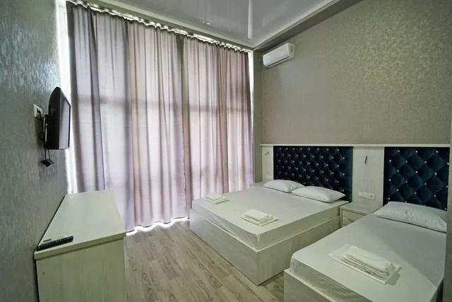 Трехместный номер «Комфорт». Гостевой дом "Кристалл". Лазаревское  Трехместный номер «Комфорт». Гостевой дом "Кристалл". Лазаревское