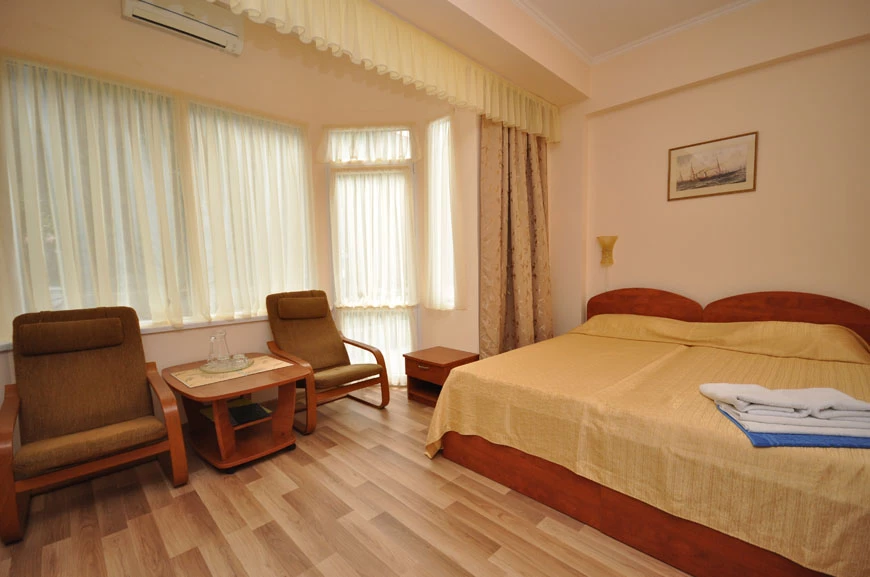 Номер повышенной комфортности. Гостиница "РоЯлта". Алупка