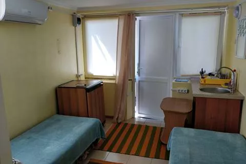 4-х местный Стандарт с миникухней. Гостевой дом «Алла-Роза». Архипо-Осиповка