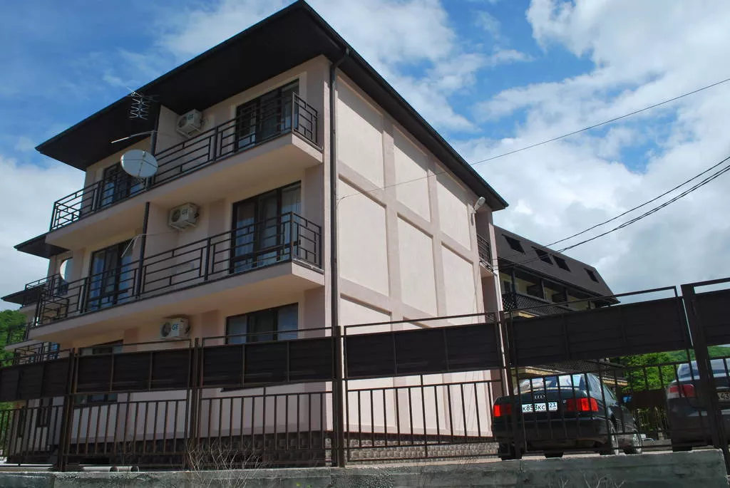 . Гостевой дом "Брауни"     . Ольгинка