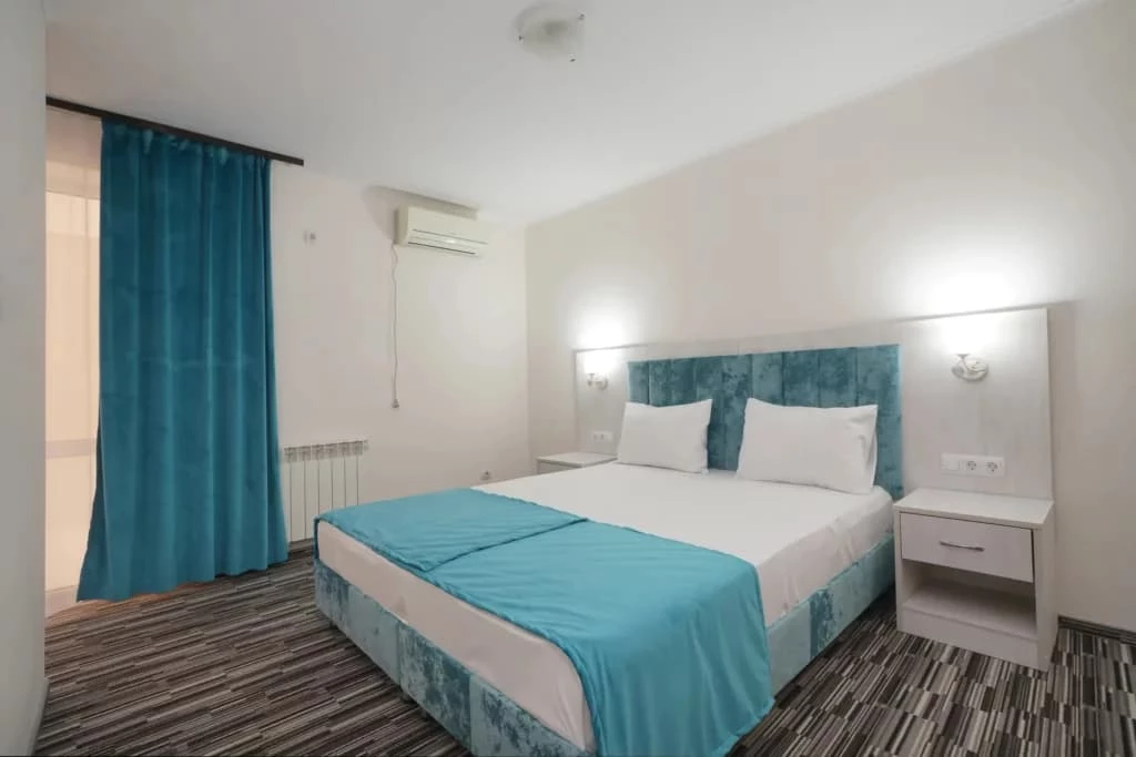 Комфорт с балконом. Отель "Центральный". Геленджик