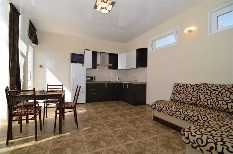 2-комнатные апартаменты. Коттедж "Белый медведь". Симферополь