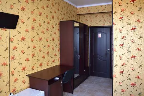 2-х местный 2-х комнатный «Люкс» с 2 доп. местами. Отель «Вилла АкваВита». Алупка