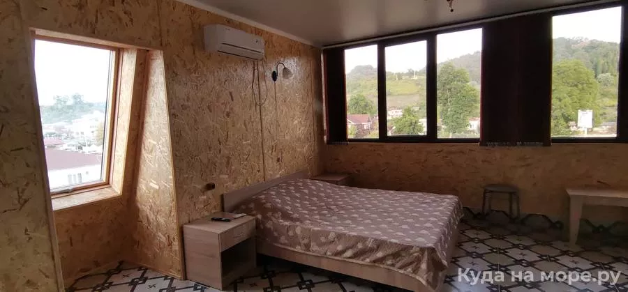 Трёхместный угловой номер 4 этаж. Гостевой дом "Private house". Сухум