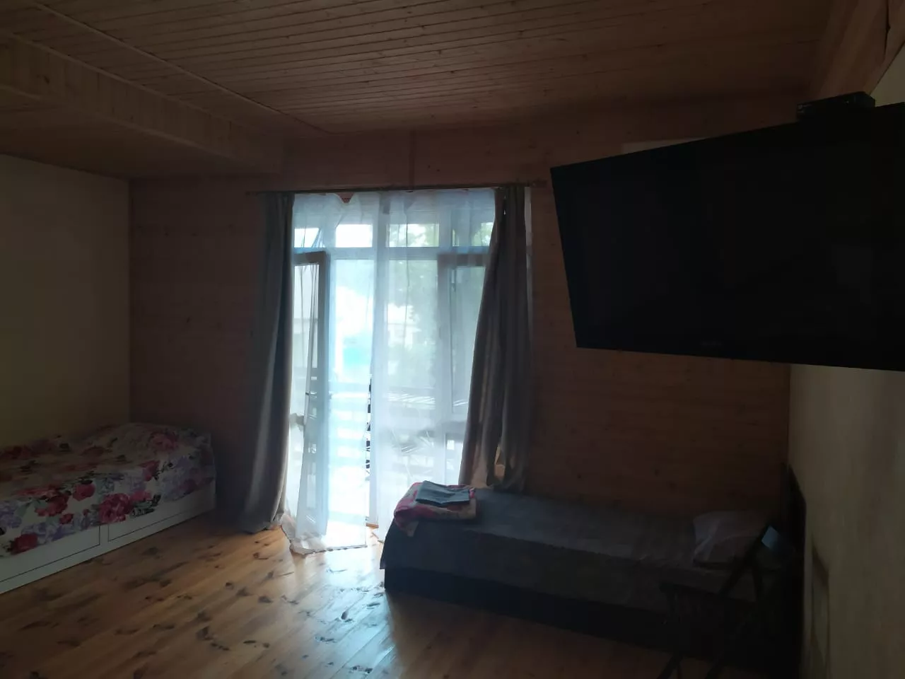 . Гостевой дом на Комарова 17. Витязево