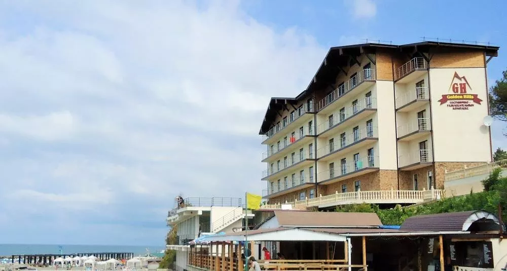 . Гостинично-ресторанный комплекс «Golden hills». Лермонтово