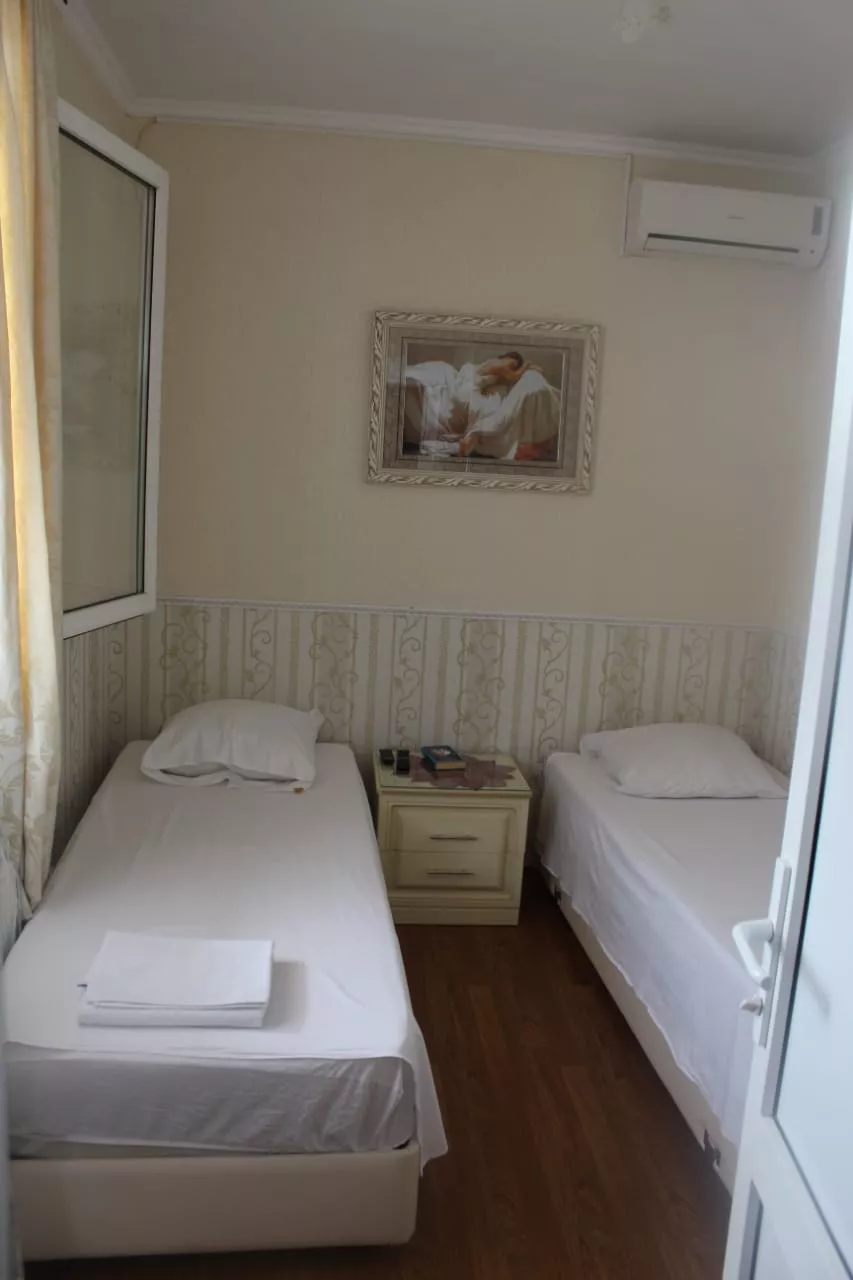 . Гостевой дом Золотая бухта. Адлер