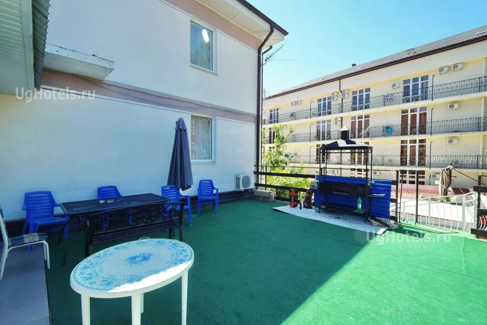 . Гостиница "Моя семья". Кабардинка