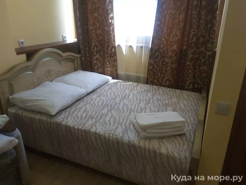 Студия с кухней, с балконом. Гостевой дом "Рамзес". Адлер