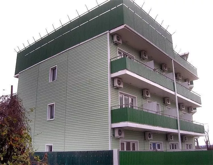 Корпус 2 с бассейном на крыше. Гостиница "Эдем". Лермонтово