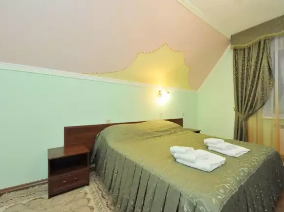 «Люкс» 3-х комнатный (Главный корпус). Гостиница «Кристалл». Домбай-гостиницы