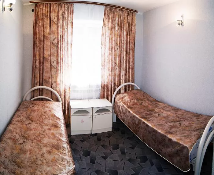 2-х мест., 2-х комнатный с кухней. Гостиница Приазовочка. Ейск