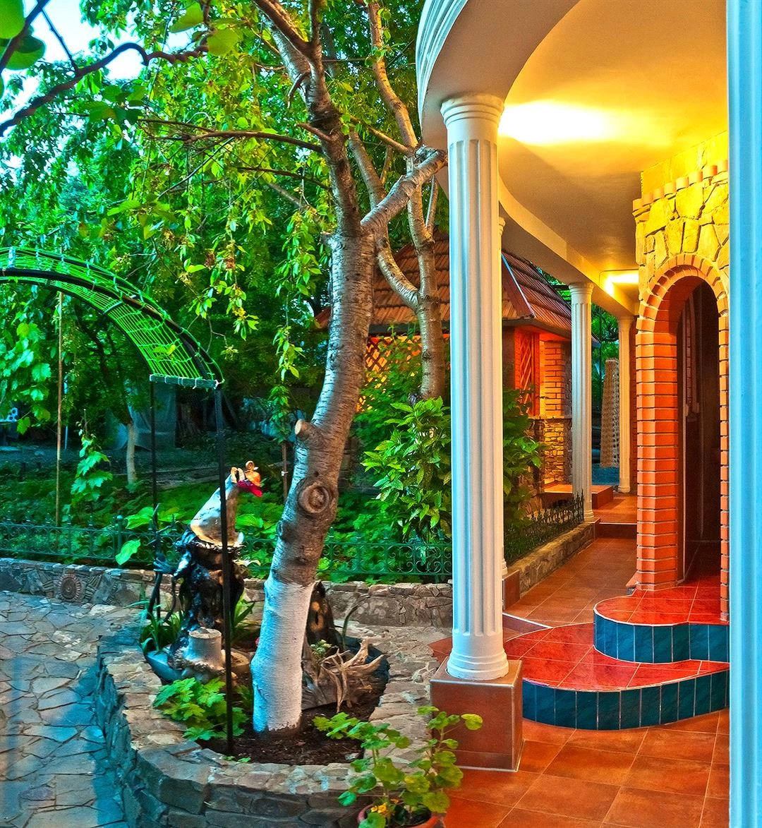 . Частный коттедж "Соколиное Гнездо". Малореченское