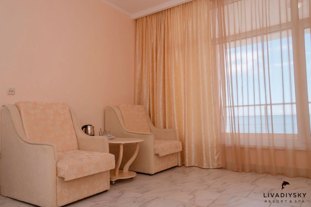 Комфорт «Азор». Арт-отель «Азор». Ливадия