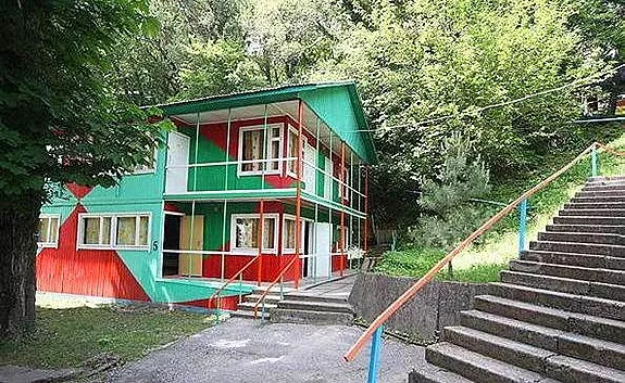 . База отдыха «Скала Парус»     . Прасковеевка