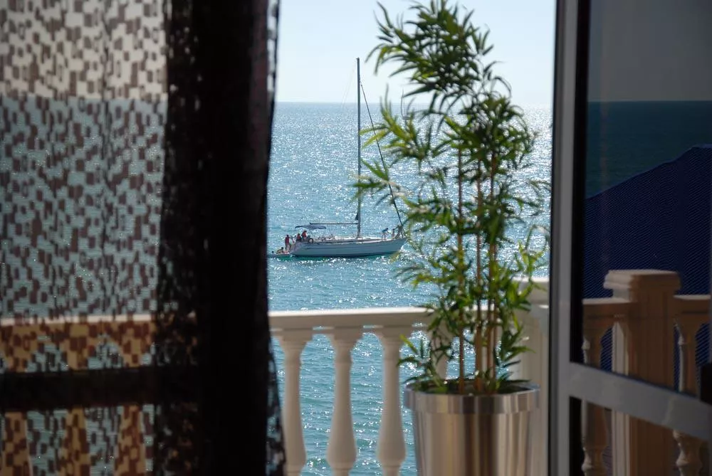 4-Х МЕСТНЫЙ С ВИДОМ НА МОРЕ. Отель КАВКАЗ. Гостиницы и отели Лазаревского