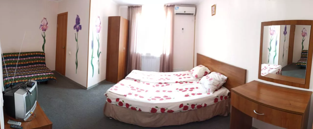 . Гостевой дом "СемьЯ". Геленджик