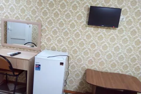 2-х местный номер с удобствами. Частный сектор "На Вишневой". Архипо-Осиповка