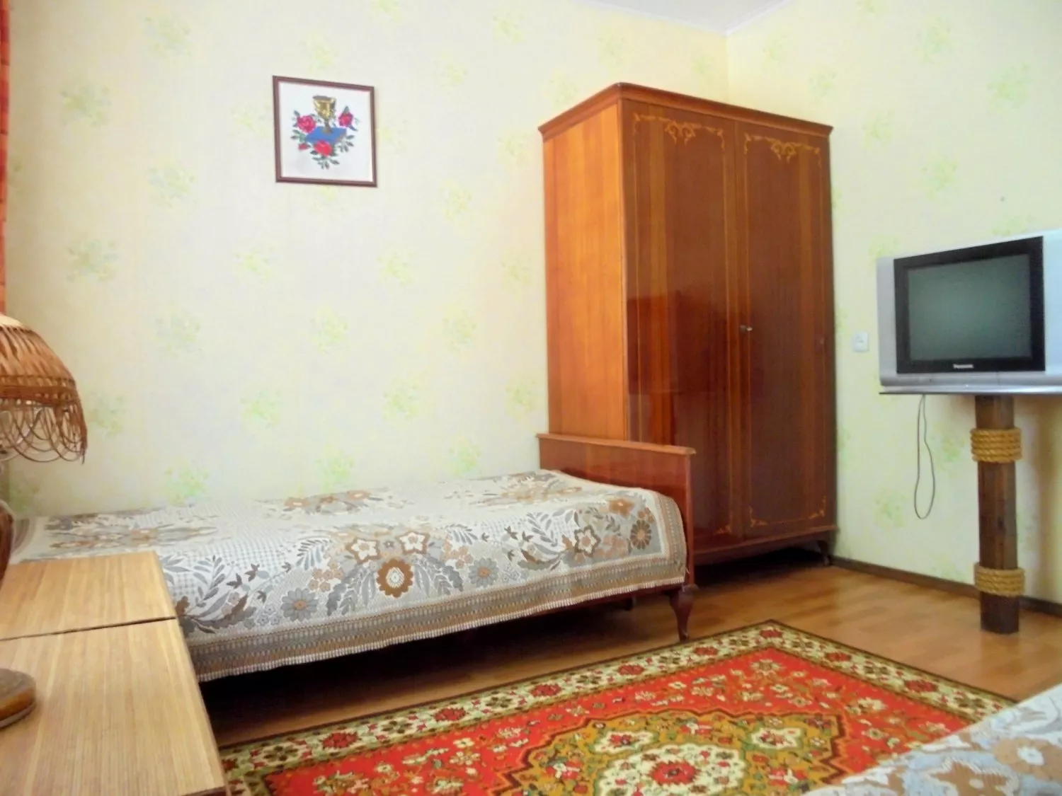 . Дом под ключ  Двухкомнатный домик с беседкой на 3-5 человек.. Феодосия