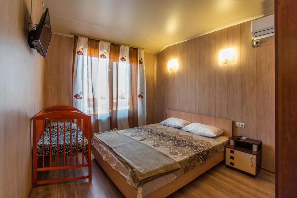 Номера “Полулюкс” (проживание и завтрак). Гостевой комплекс «Московский Берег». Витино