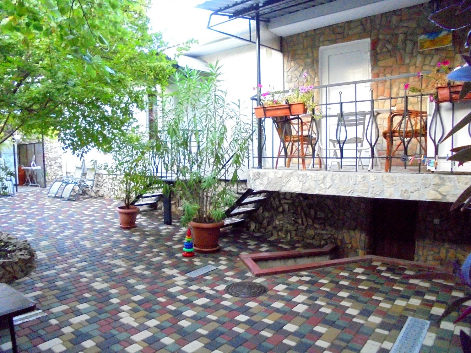 . Дом под ключ  Уютный домик с террасой на 2-5 человек.. Феодосия