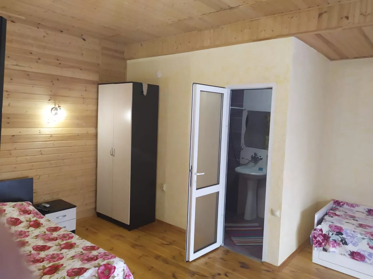 . Гостевой дом на Комарова 17. Витязево