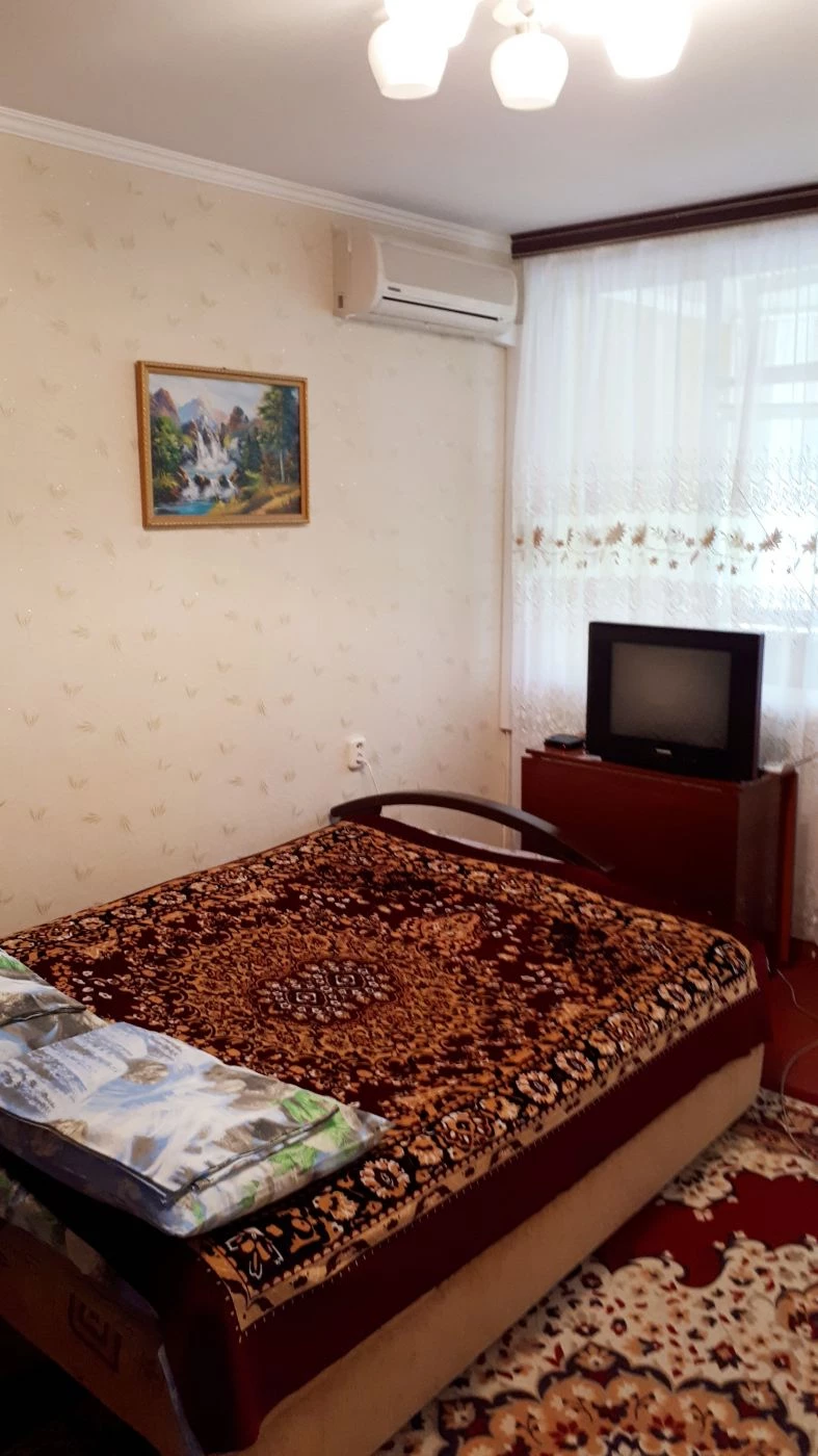 . Квартира в многоквартирном доме Двухкомнатная квартира Победы 170. Квартиры в Лазаревском