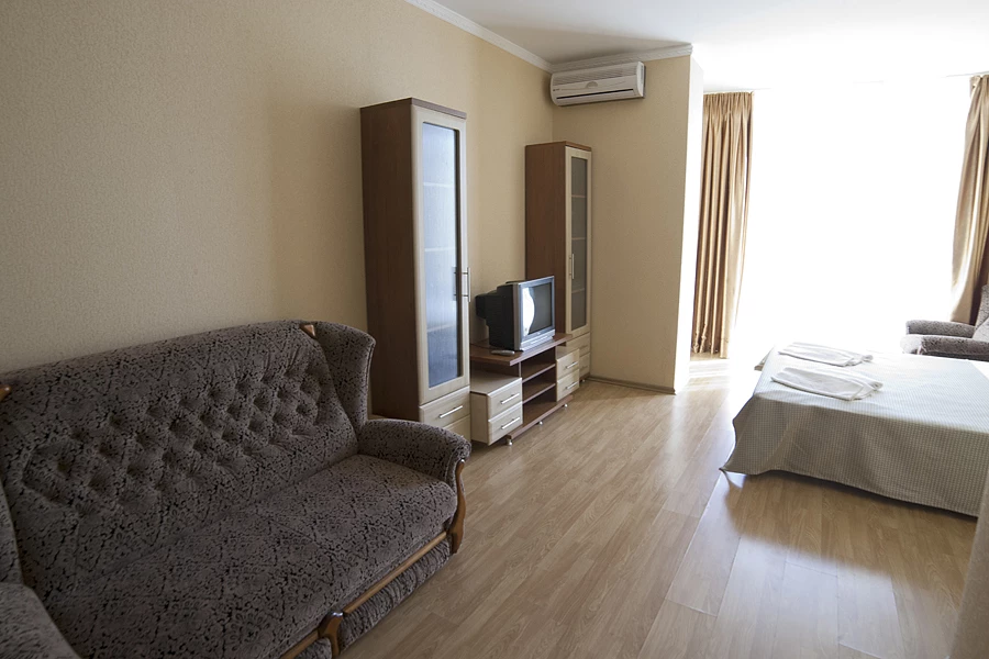 «СТУДИЯ». Отель «ФЛАМИНГО». Партенит