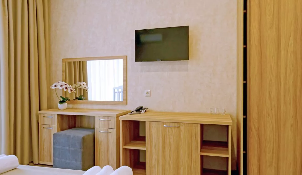 Улучшенный стандарт с балконом. Гостевой дом «Отрада». Кабардинка