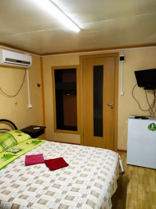 . База отдыха "Золотое Руно". Бухта Инал . База отдыха "Золотое Руно". Бухта Инал