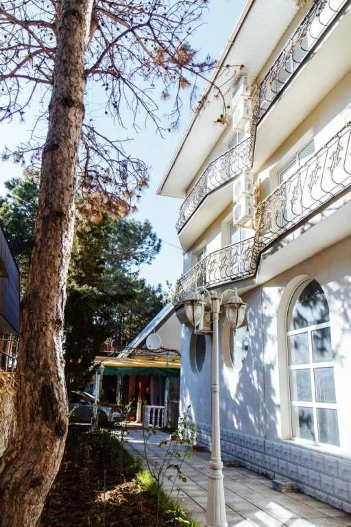 . Гостевой дом «Артур». Севастополь