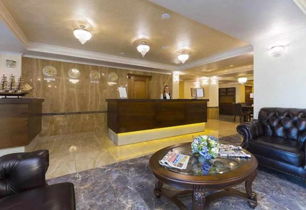 . Отель "Челюскинцев". Гагра