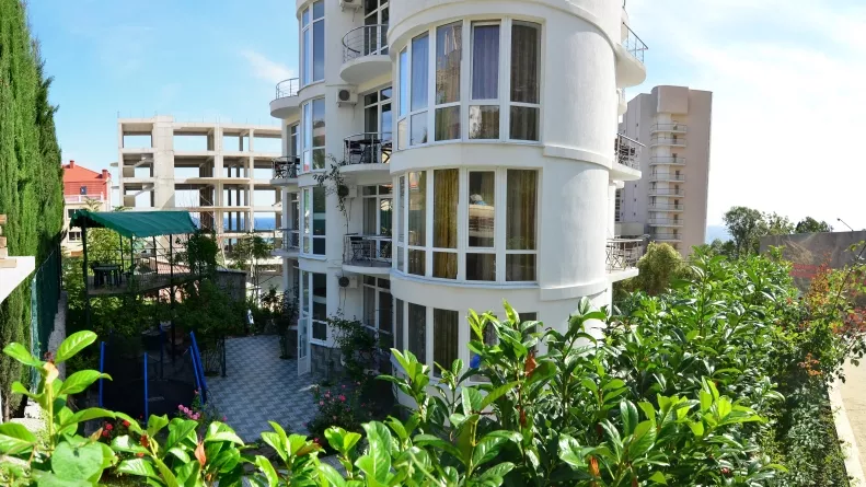 . Вилла «Камилла». Лазурное . Вилла «Камилла». Лазурное