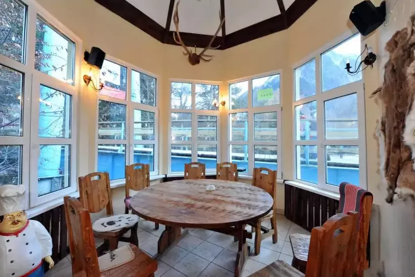 . Гостиница «Арючат». Домбай-гостиницы