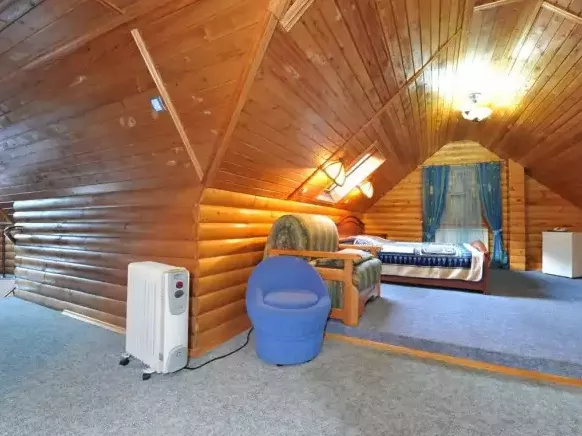 Полулюкс улучшенный в 2-х уровнях. Гостиница «Арючат». Домбай-гостиницы