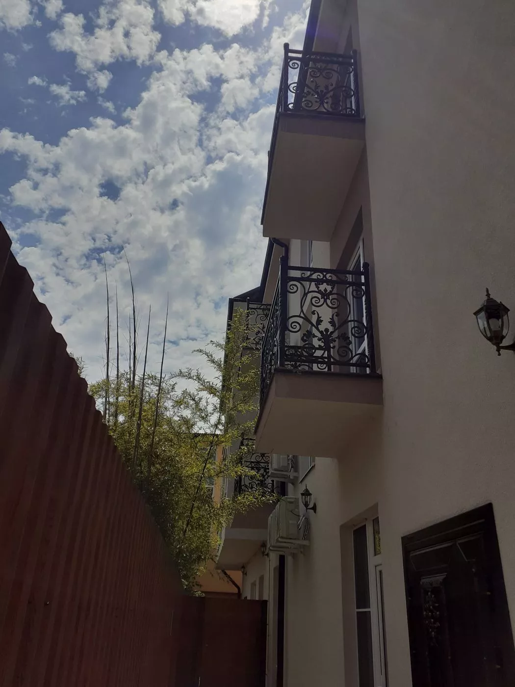 . Квартиры у Санатория ЮЖНОЕ ВЗМОРЬЕ. Адлер