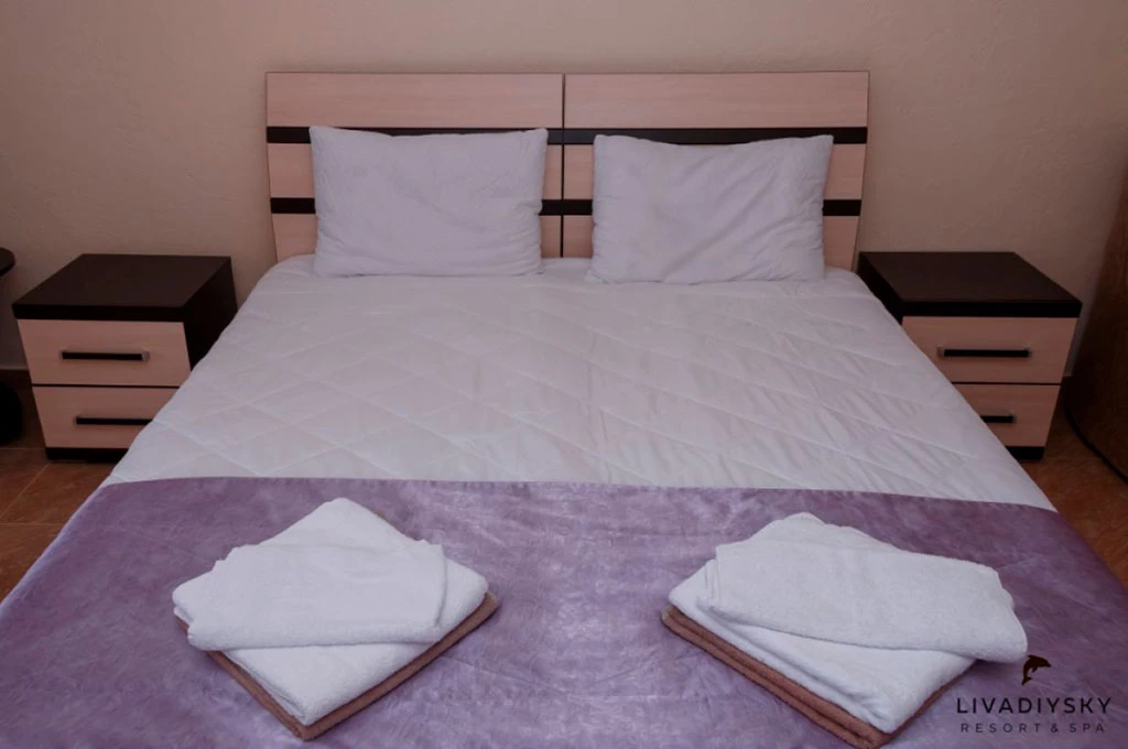 Полулюкс Семейный. Арт-отель «Азор». Ливадия