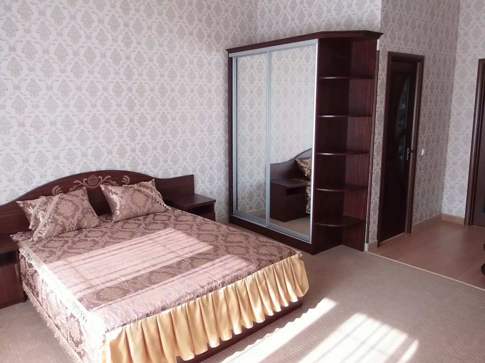 . Гостиница "УЮТ" - Симферополь. Симферополь