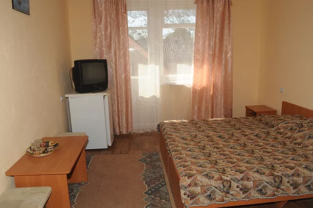 2х-местный Стандартный номер (ТВ.Х) корпус. Пансионат "Золотой берег". Береговое