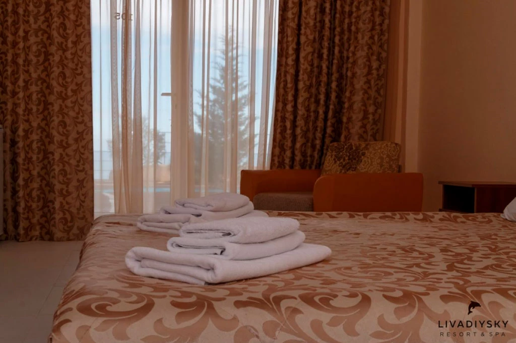 Комфорт 1-й этаж. Арт-отель «Азор». Ливадия