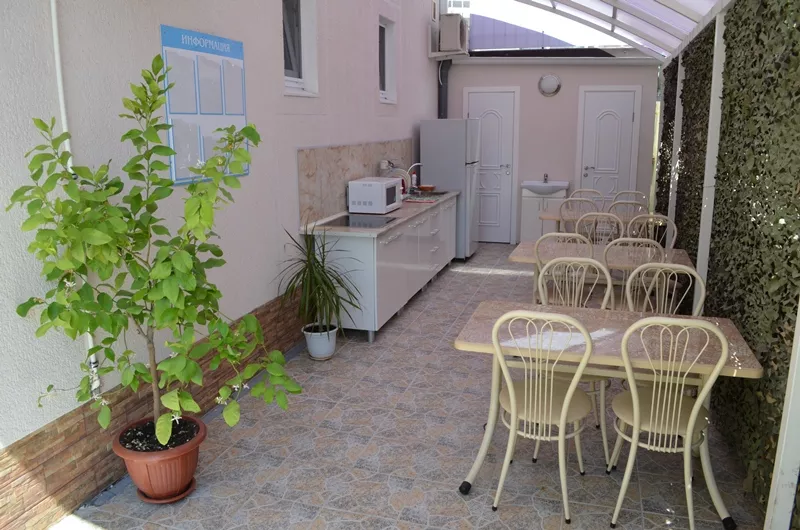 . Гостевой дом "Ярослав". Голубая бухта