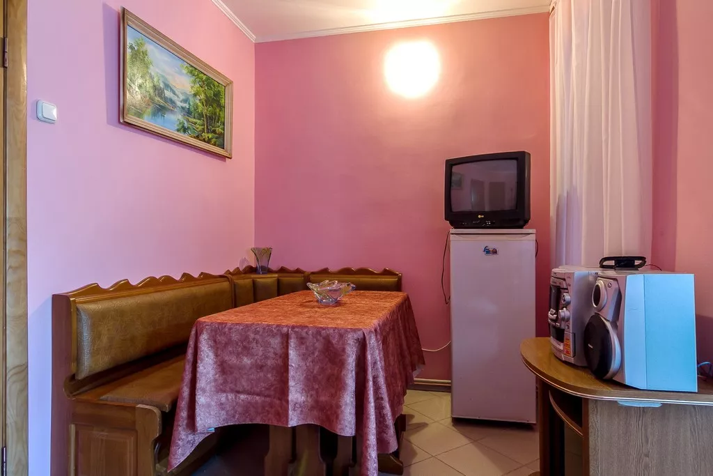 4-х мест., 3-х комнатный с кухней. Гостиница Приазовочка. Ейск